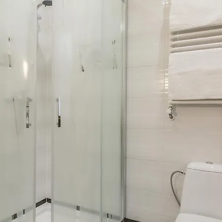 Udanypobyt Dom Bright House