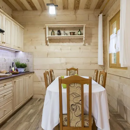 Вилла Udanypobyt Dom Bright House